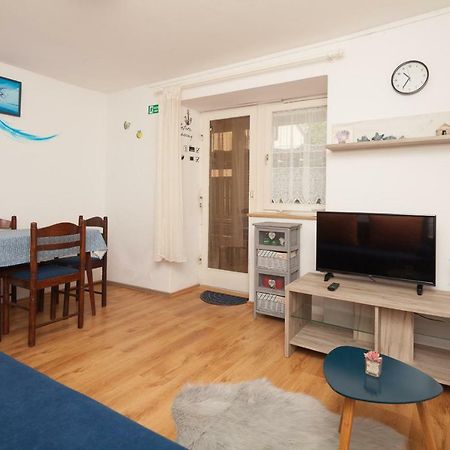 Ferienwohnung Miramare Pomer Exterior foto