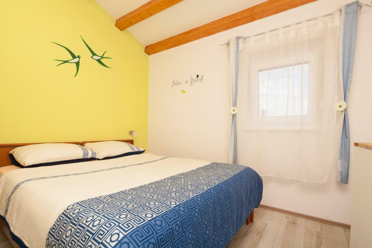 Ferienwohnung Miramare Pomer Exterior foto