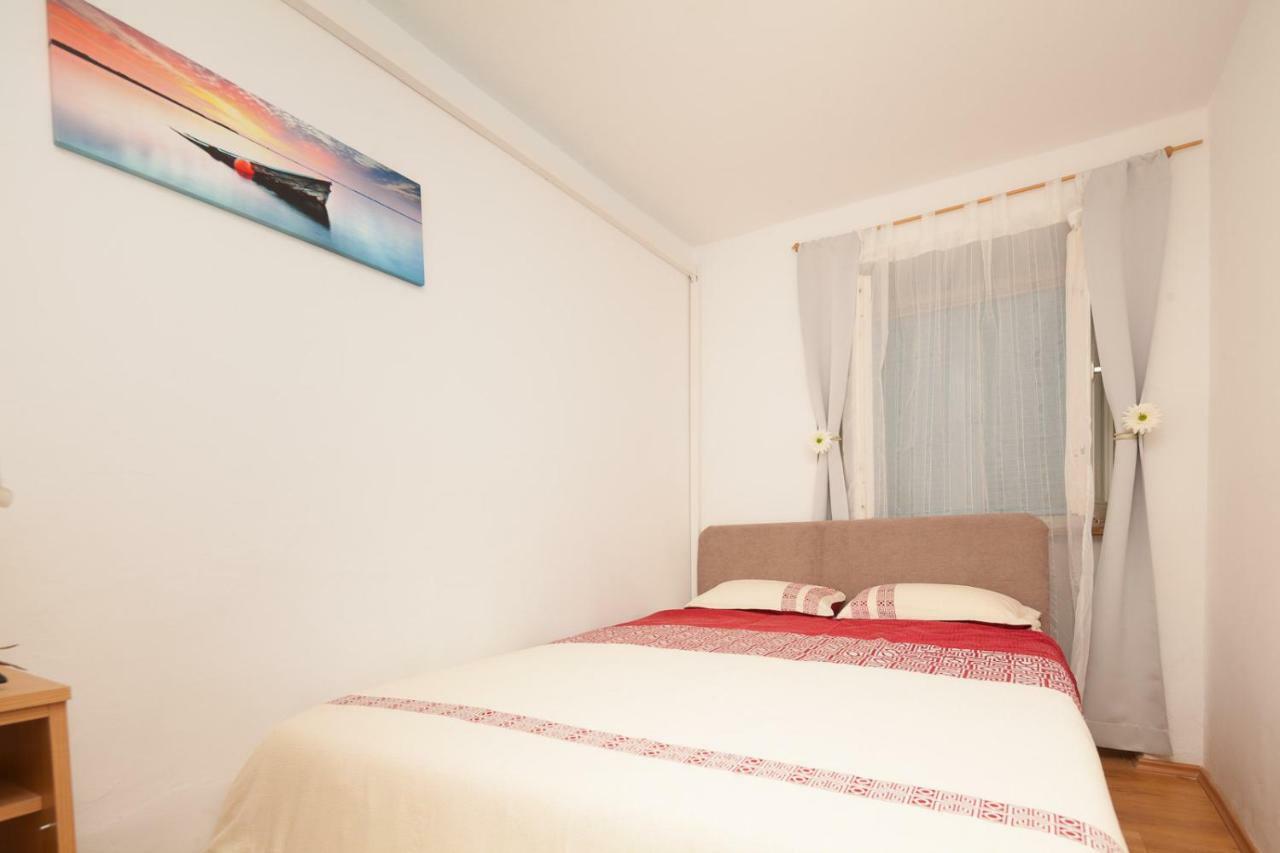 Ferienwohnung Miramare Pomer Exterior foto