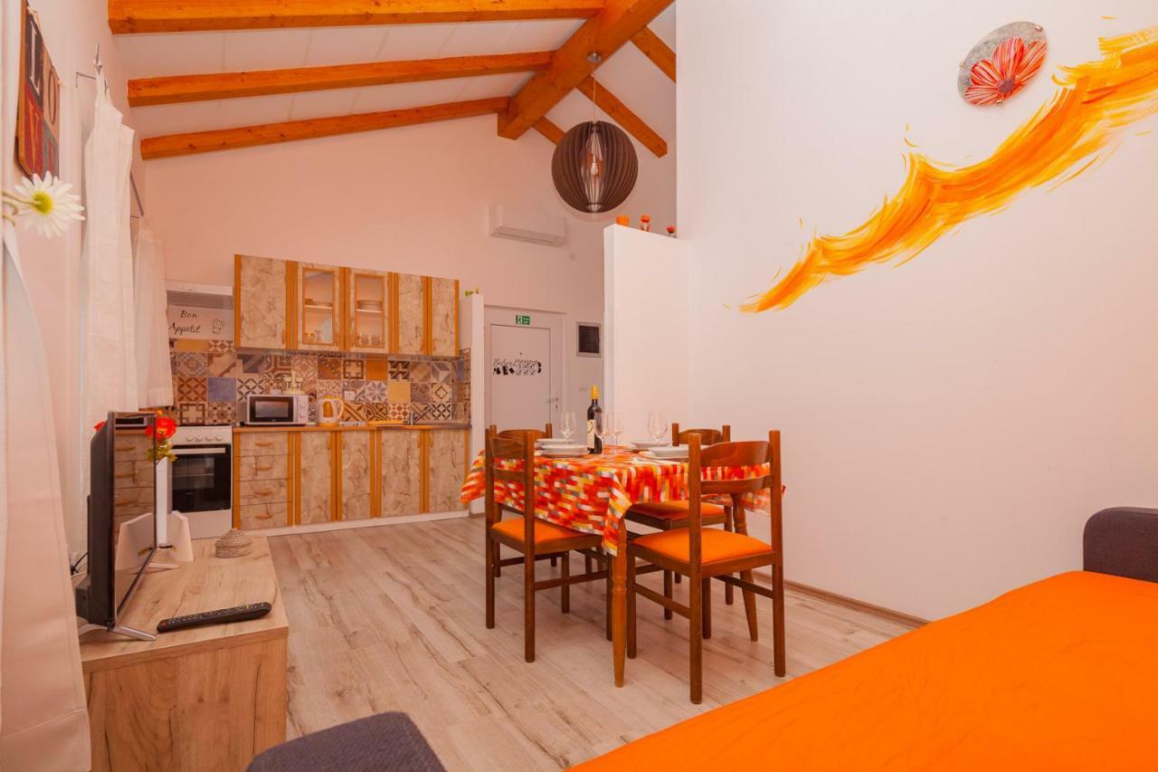 Ferienwohnung Miramare Pomer Exterior foto