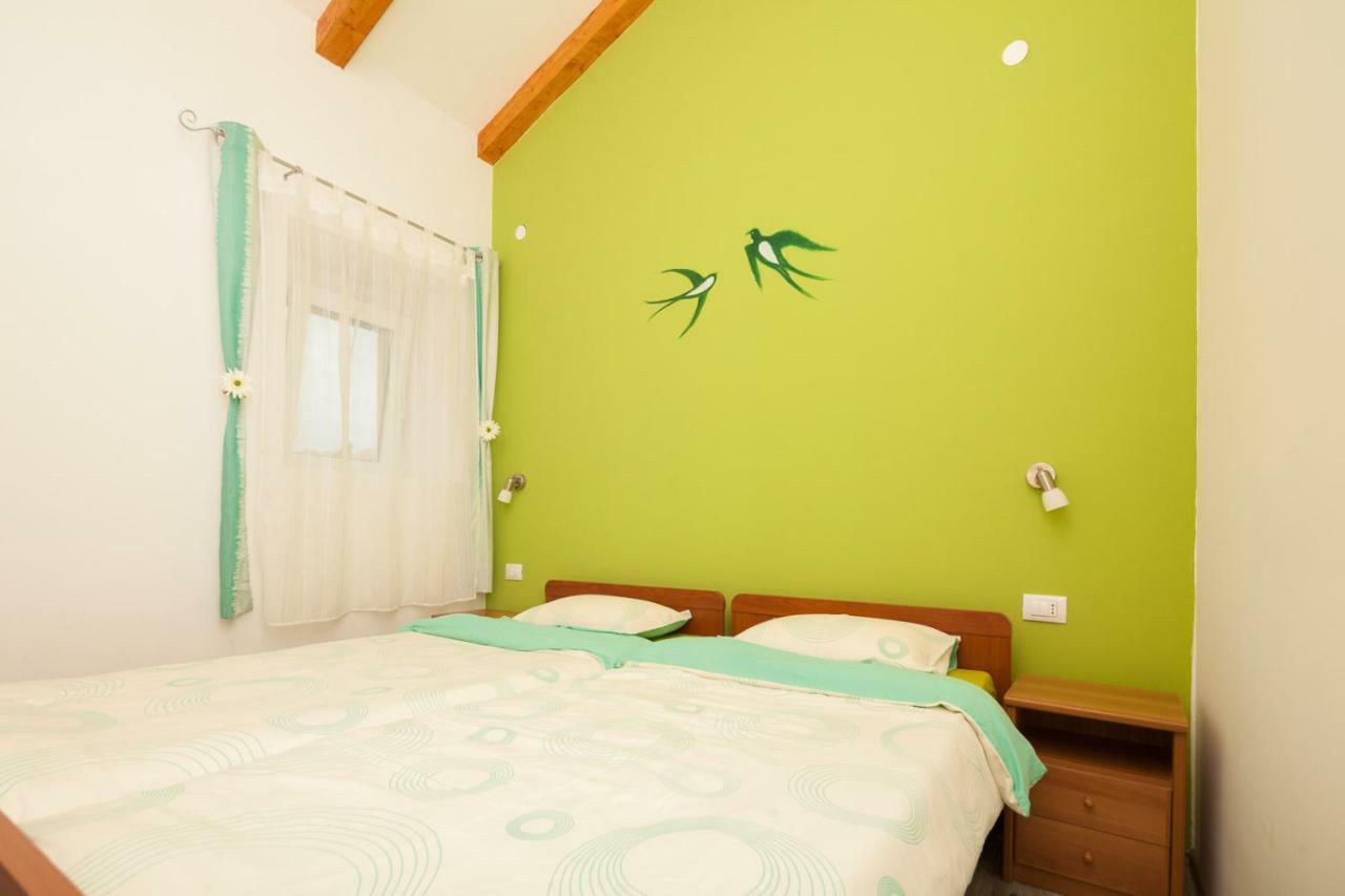 Ferienwohnung Miramare Pomer Exterior foto