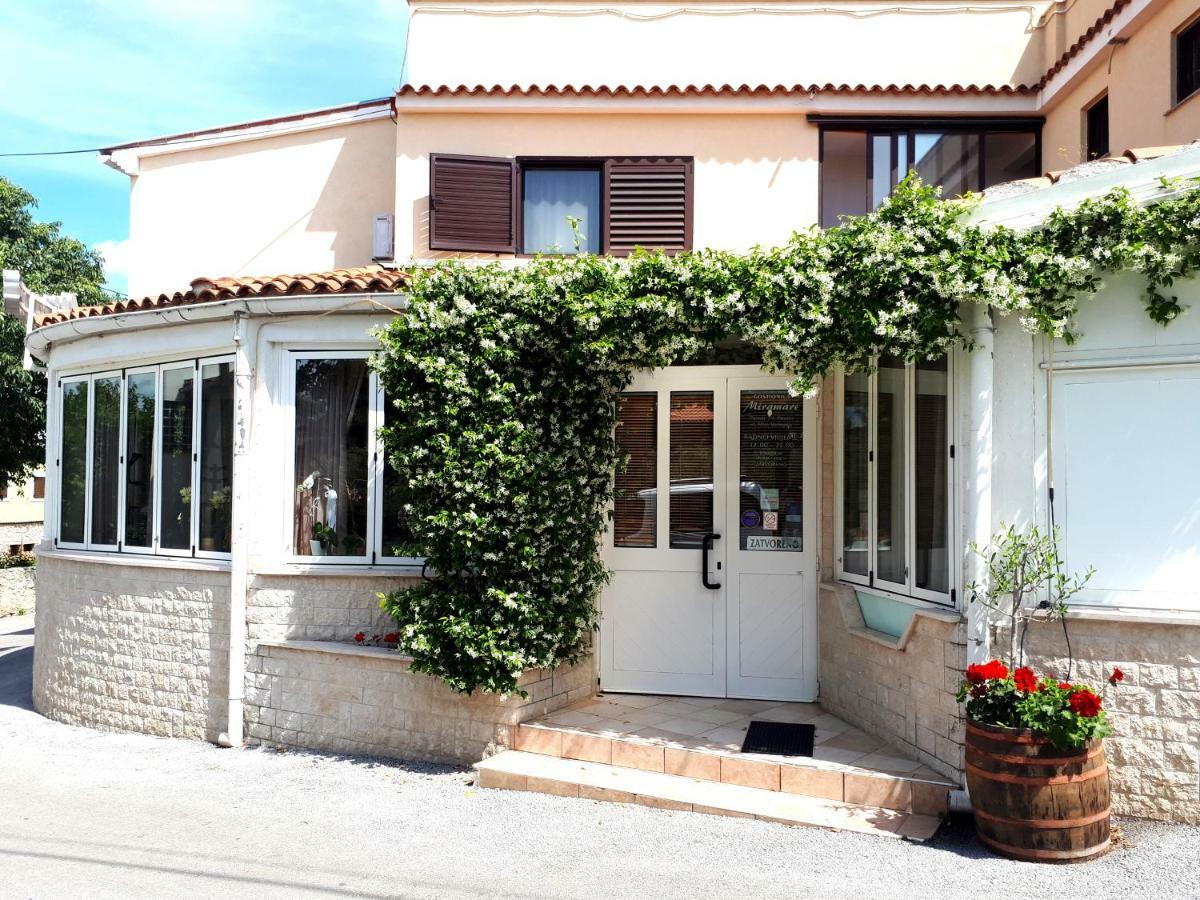 Ferienwohnung Miramare Pomer Exterior foto